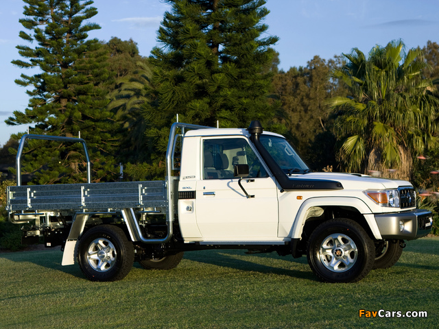 Toyota Land Cruiser Cab Chassis GXL (J79) 2007 wallpapers (640 x 480)
