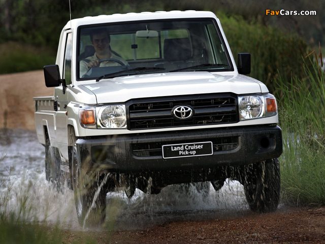 Toyota Land Cruiser Pickup ZA-spec (J79) 2007 wallpapers (640 x 480)