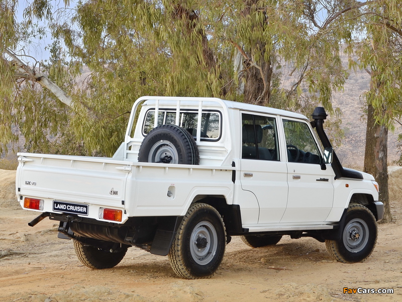 Toyota Land Cruiser Double Cab LX ZA-spec (J79) 2012 images (800 x 600)