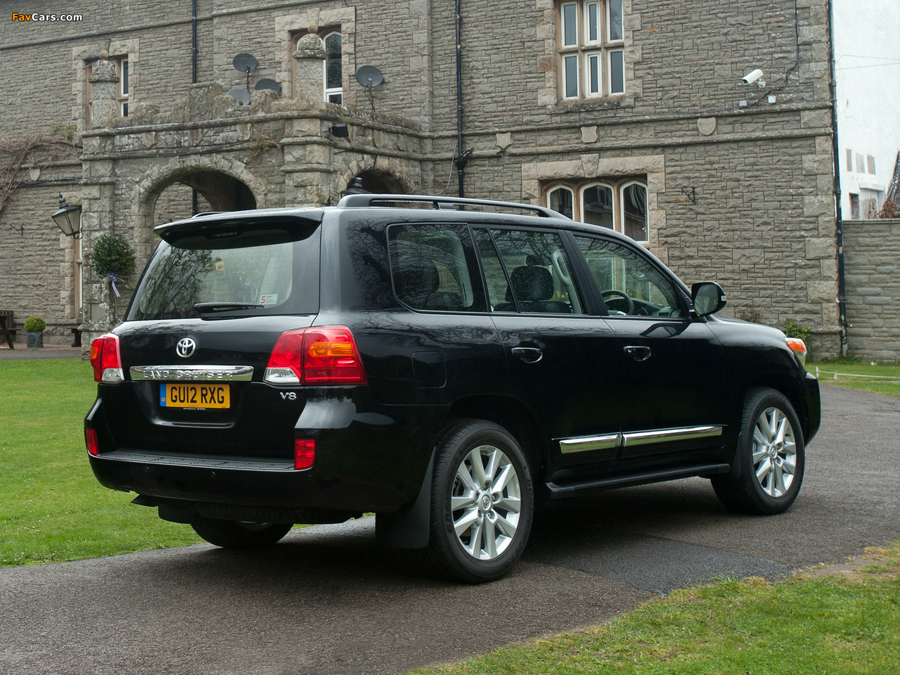 Toyota Land Cruiser V8 UK-spec (VDJ200) 2012 pictures (1280 x 960)