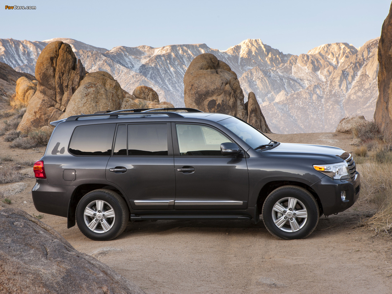 Toyota Land Cruiser US-spec (URJ200) 2012 pictures (1280 x 960)