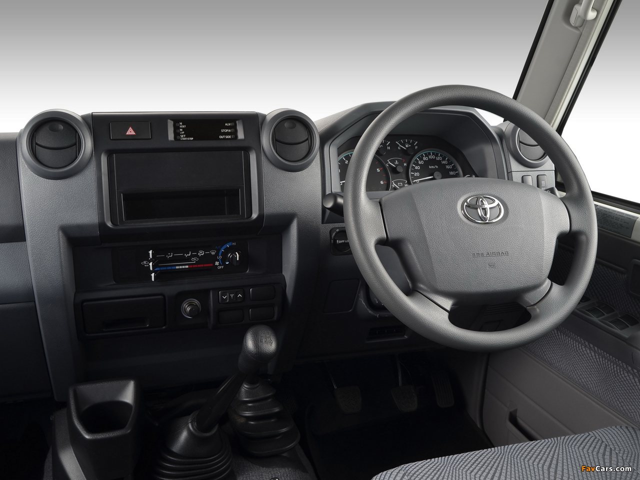 Toyota Land Cruiser Double Cab LX ZA-spec (J79) 2012 pictures (1280 x 960)