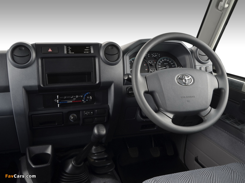 Toyota Land Cruiser Double Cab LX ZA-spec (J79) 2012 pictures (800 x 600)