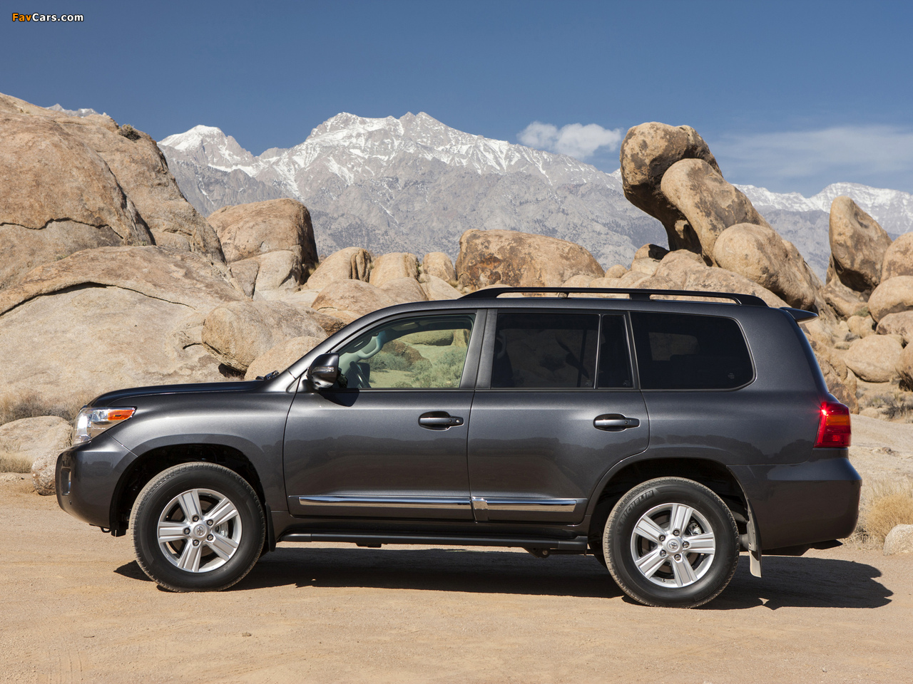 Toyota Land Cruiser US-spec (URJ200) 2012 pictures (1280 x 960)