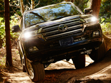 Toyota Land Cruiser US-spec (URJ200) 2015 images