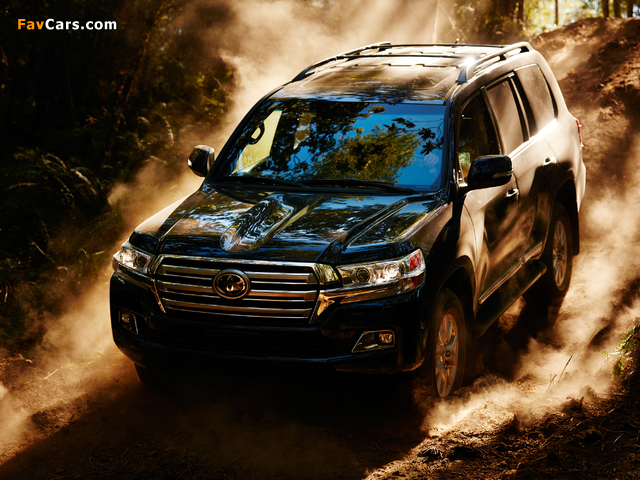 Toyota Land Cruiser US-spec (URJ200) 2015 pictures (640 x 480)