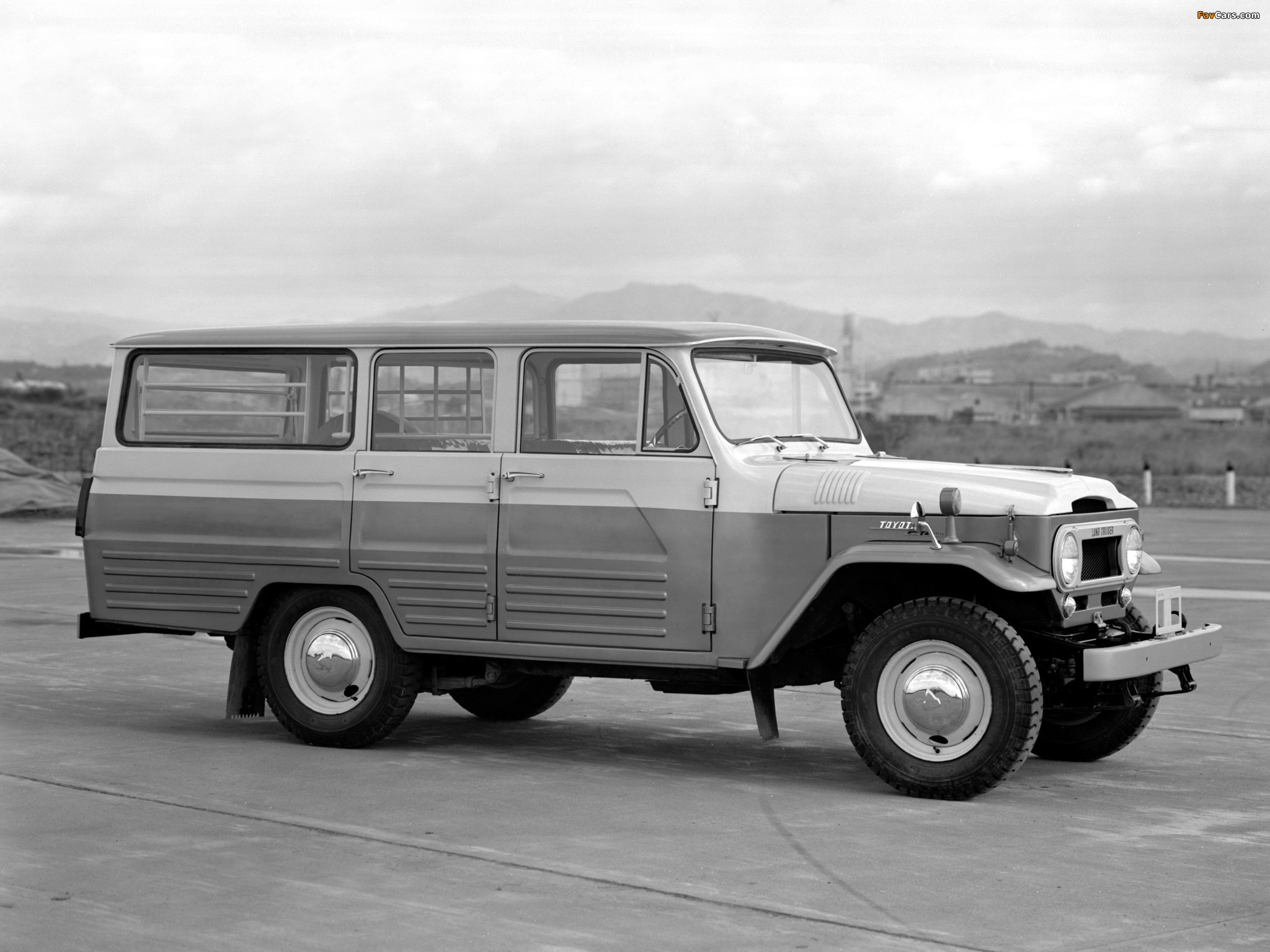 Toyota Land Cruiser (FJ45V) 1960–67 images (2048 x 1536)