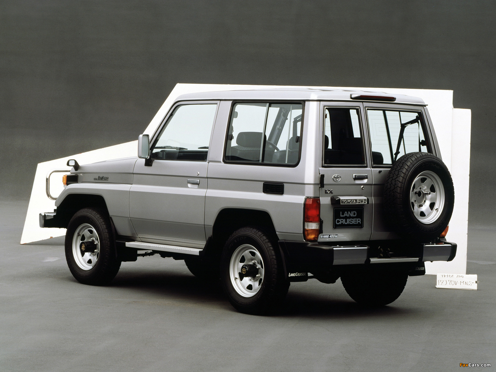 Toyota Land Cruiser (BJ71V) 1985–90 photos (1600 x 1200)