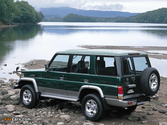 Toyota Land Cruiser (J76) 1999–2007 photos (640 x 480)