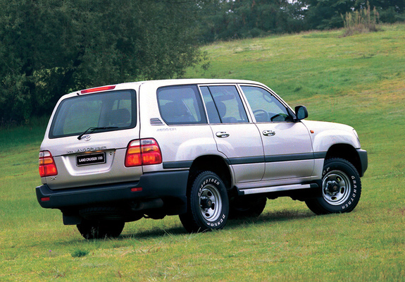 Toyota Land Cruiser 100 GX ZA-spec (FZJ100) 1998–2002 wallpapers