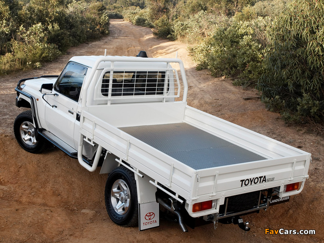 Toyota Land Cruiser Cab Chassis GXL (J79) 2007 wallpapers (640 x 480)