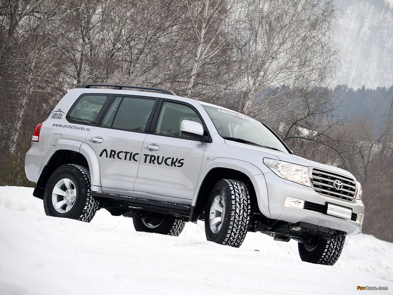 Arctic Trucks Toyota Land Cruiser AT35 (UZJ200) 2010 wallpapers (1280 x 960)