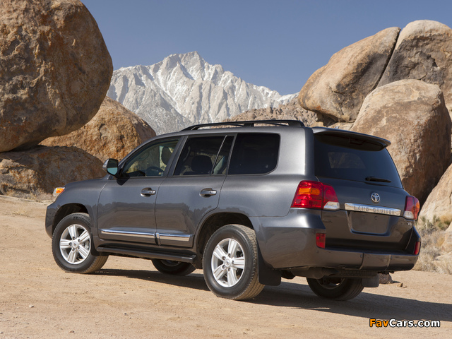 Toyota Land Cruiser US-spec (URJ200) 2012 wallpapers (640 x 480)