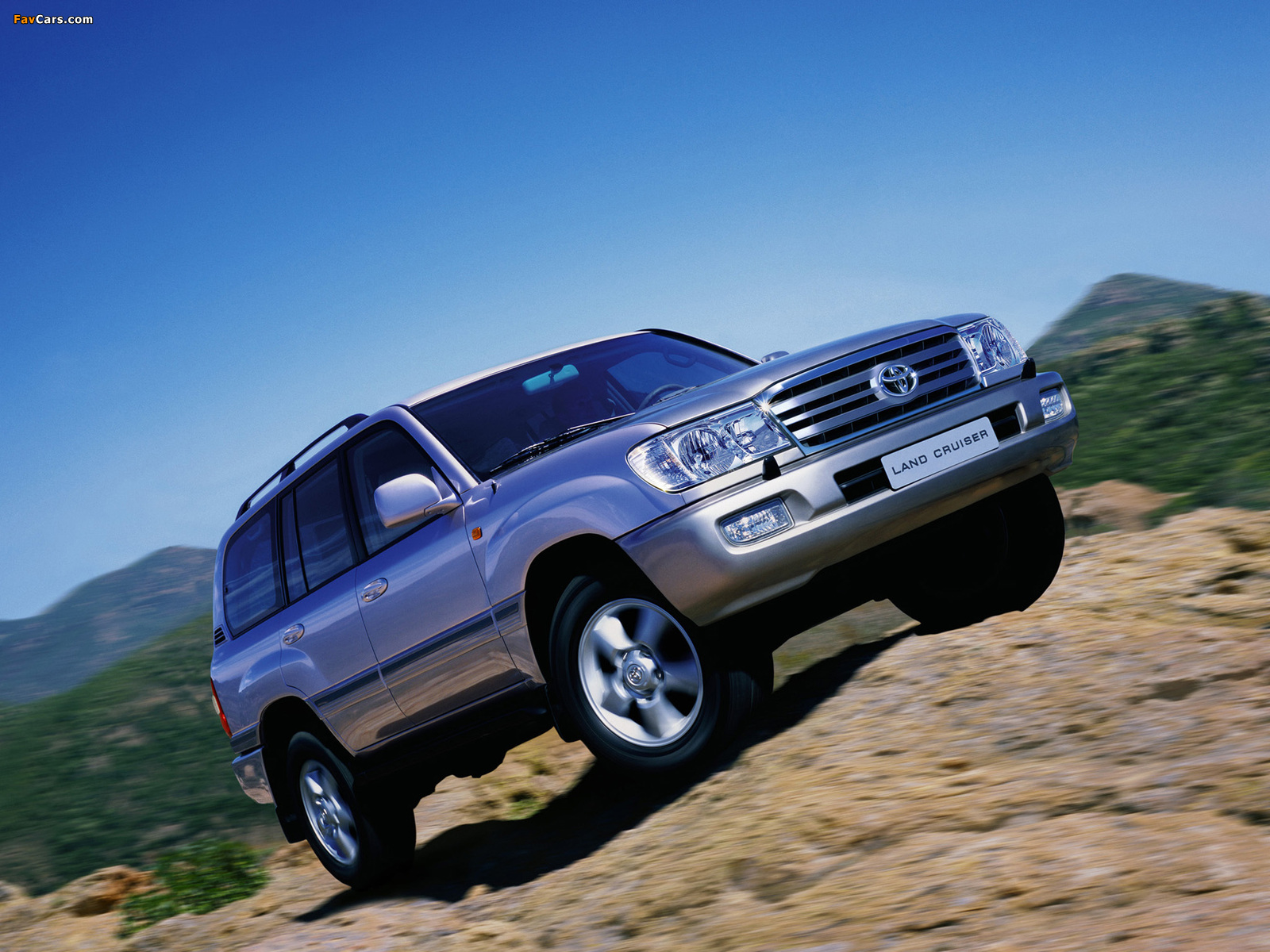 Toyota Land Cruiser 100 VX (J100-101) 2005–07 wallpapers (1600 x 1200)