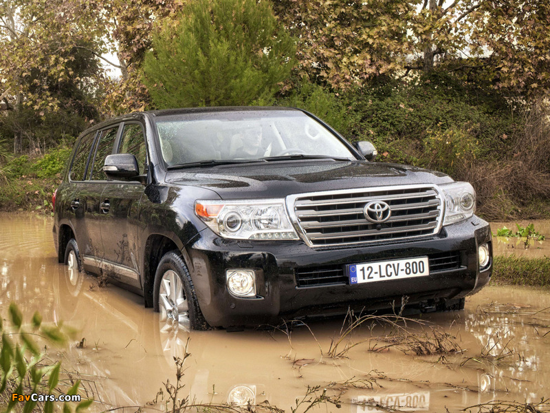 Toyota Land Cruiser 200 (URJ200) 2012 wallpapers (800 x 600)