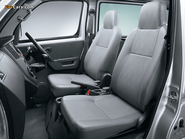 Images of Toyota LiteAce Van (S402) 2008 (640 x 480)