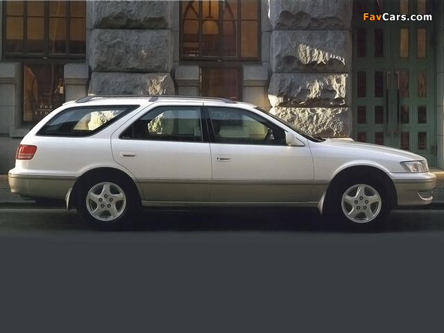 Photos of Toyota Mark II Qualis (V20W) 1997–2002 (640 x 480)