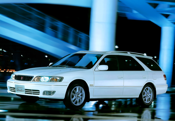 Pictures of Toyota Mark II Qualis (V20W) 1997–2002