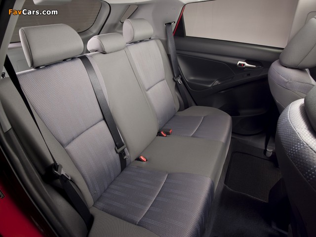 Images of Toyota Matrix S 2011 (640 x 480)