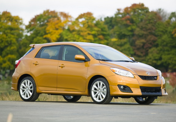 Pictures of Toyota Matrix XRS 2008