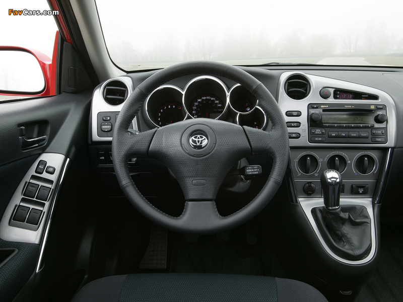 Toyota Matrix 2002–08 images (800 x 600)