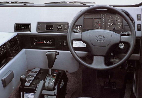 Toyota Mega Cruiser 1996–2001 photos