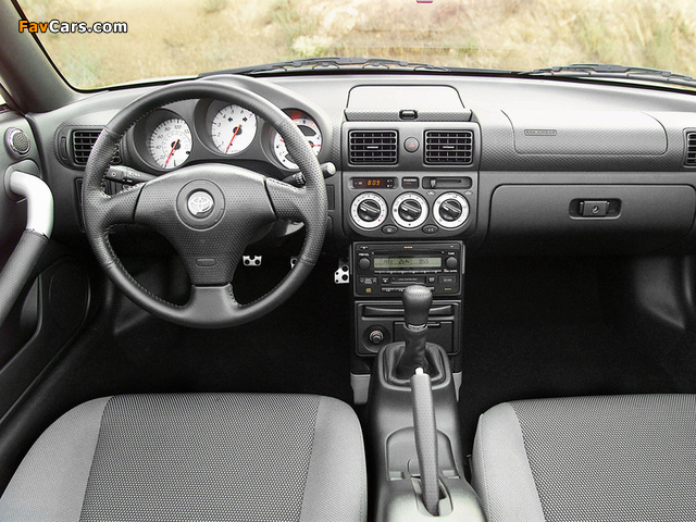 Images of Toyota MR2 Spyder US-spec 2002–05 (640 x 480)