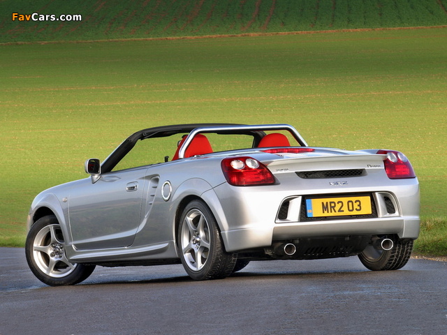 Images of Toyota MR2 Roadster Sport UK-spec 2002–07 (640 x 480)