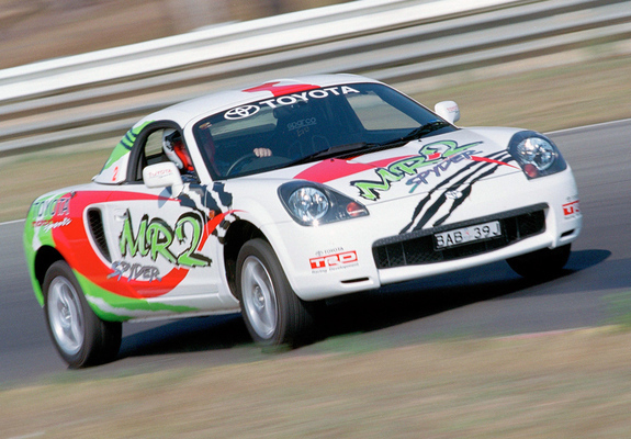 Photos of Toyota MR2 Spyder Race Car 1999–2002