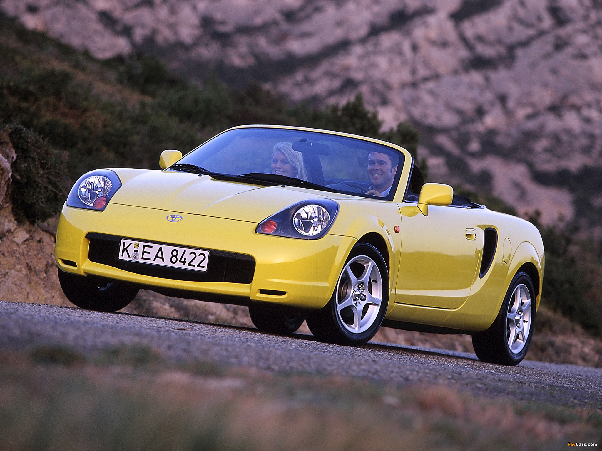 Pictures of Toyota MR2 Roadster 1999–2002 (2048 x 1536)
