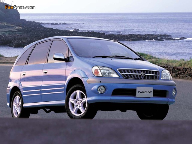 Photos of Toyota Nadia 1998–2003 (640 x 480)