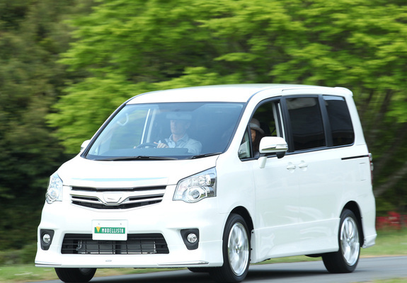 Pictures of Modellista Toyota Noah 2010