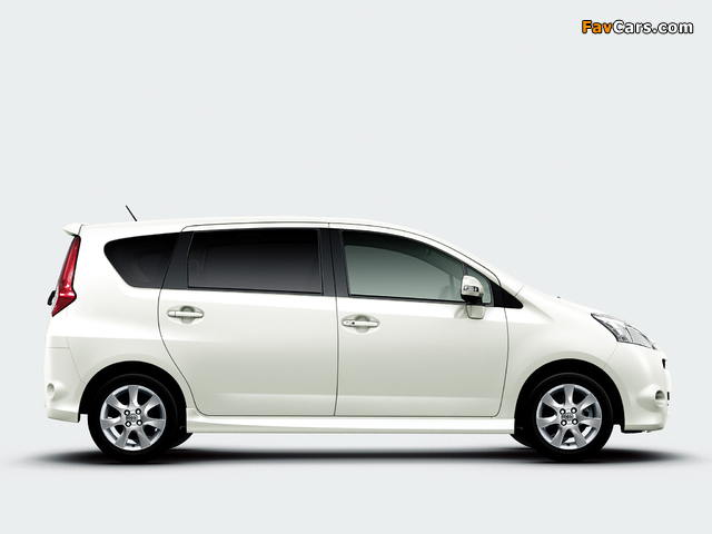 Toyota Passo Sette S 2008–12 wallpapers (640 x 480)