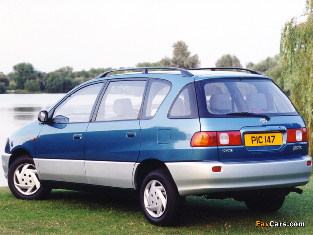 Images of Toyota Picnic UK-spec 1996–2001 (640 x 480)