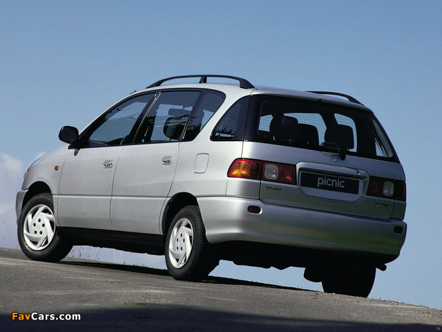 Photos of Toyota Picnic 1996–2001 (640 x 480)