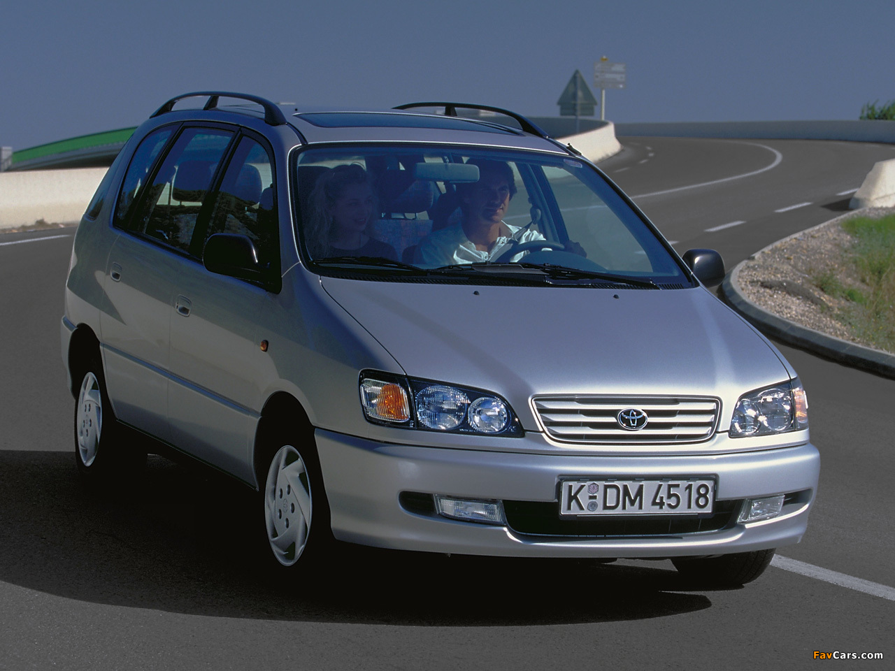 Toyota Picnic 1996–2001 images (1280 x 960)