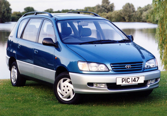Toyota Picnic UK-spec 1996–2001 photos