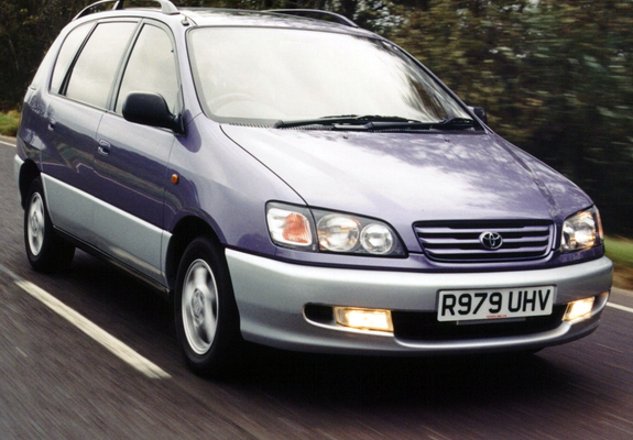 Toyota Picnic UK-spec 1996–2001 pictures