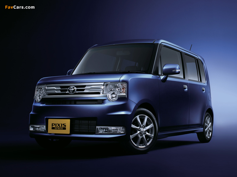Images of Toyota Pixis Space Custom G (L575A) 2011 (800 x 600)