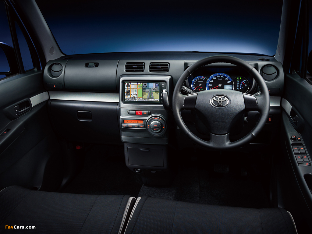 Toyota Pixis Space Custom G (L575A) 2011 images (1024 x 768)