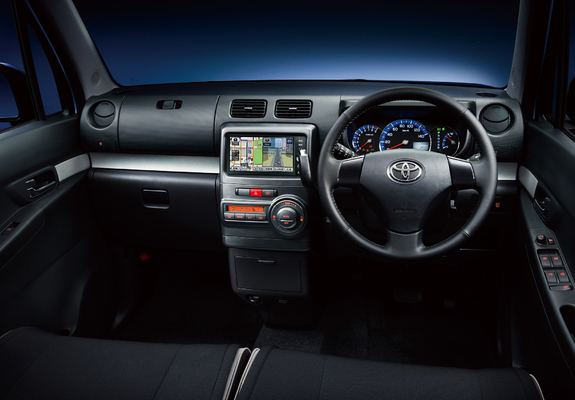 Toyota Pixis Space Custom G (L575A) 2011 images