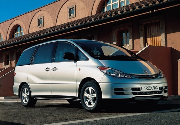 Images of Toyota Previa 2000–05