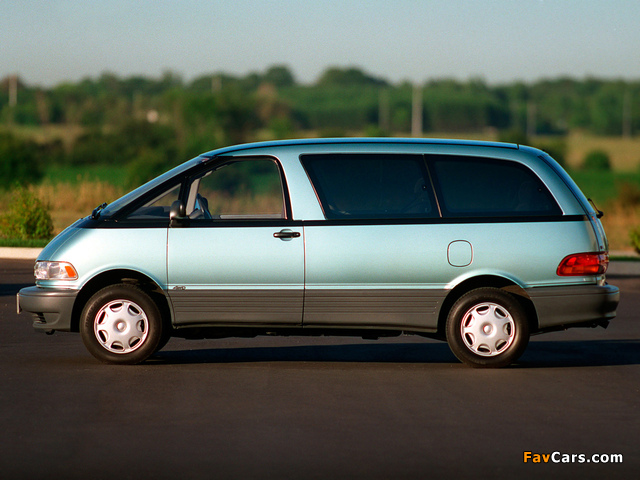 Photos of Toyota Previa US-spec 1990–2000 (640 x 480)