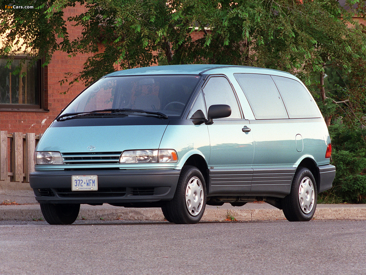Photos of Toyota Previa US-spec 1990–2000 (1280 x 960)