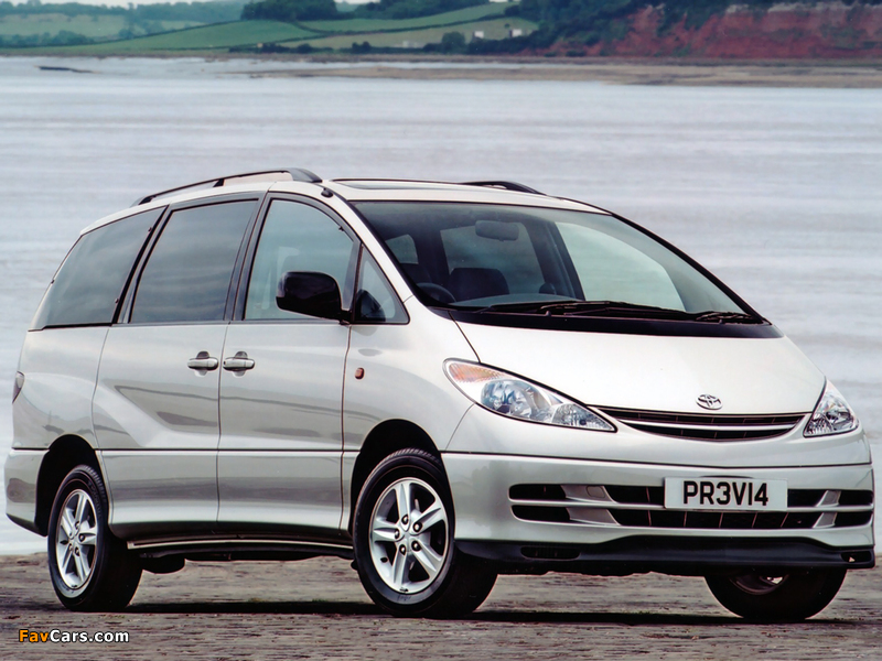 Photos of Toyota Previa UK-spec 2000–05 (800 x 600)