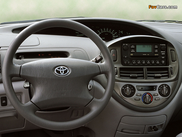 Toyota Previa 2000–05 images (640 x 480)