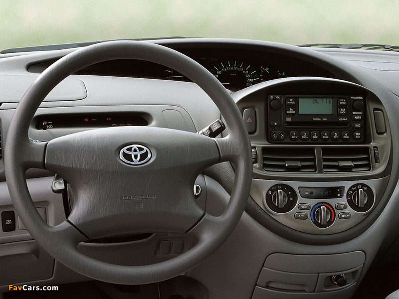 Toyota Previa 2000–05 images (800 x 600)