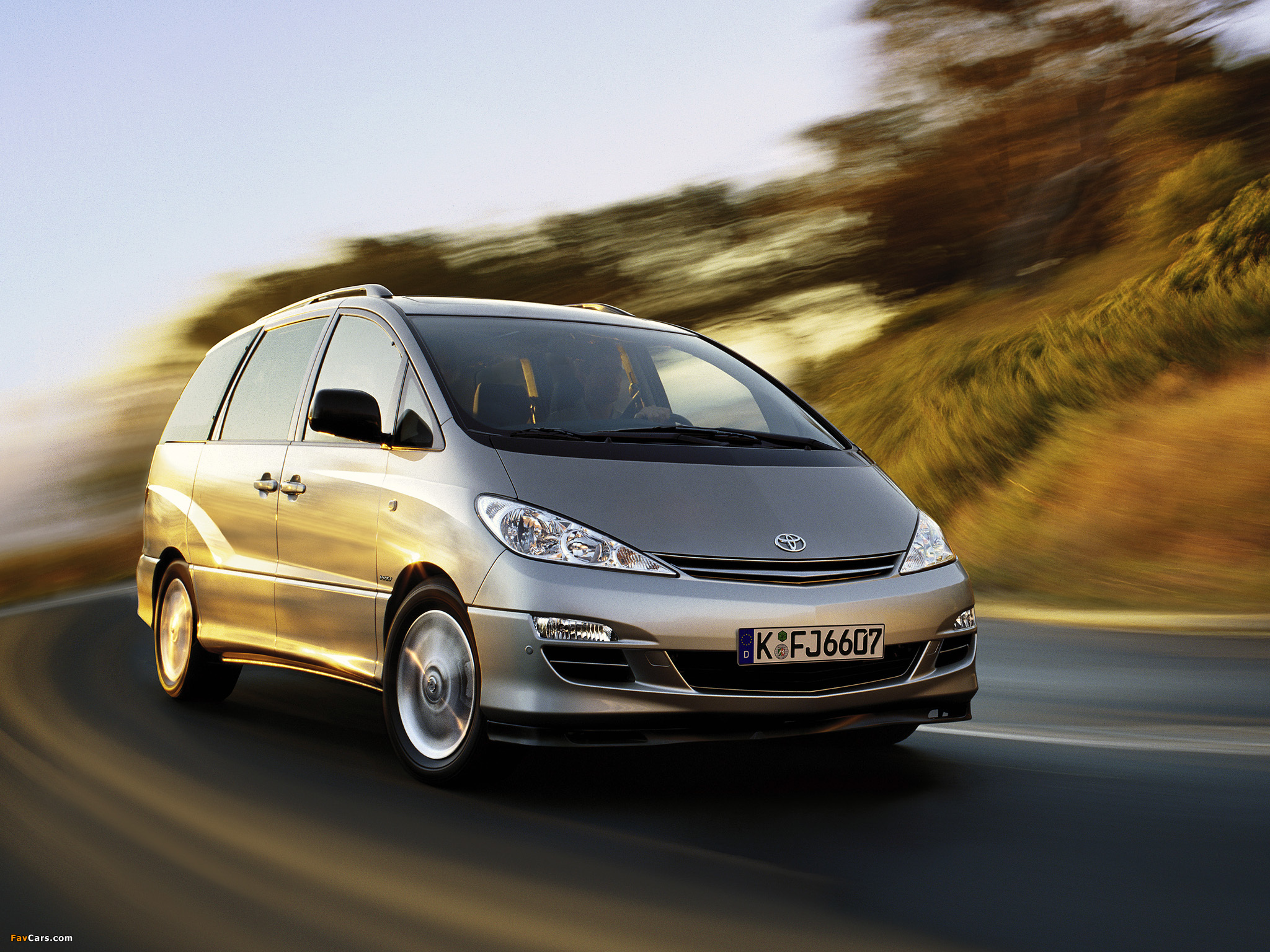 Toyota Previa 2005–07 pictures (2048 x 1536)