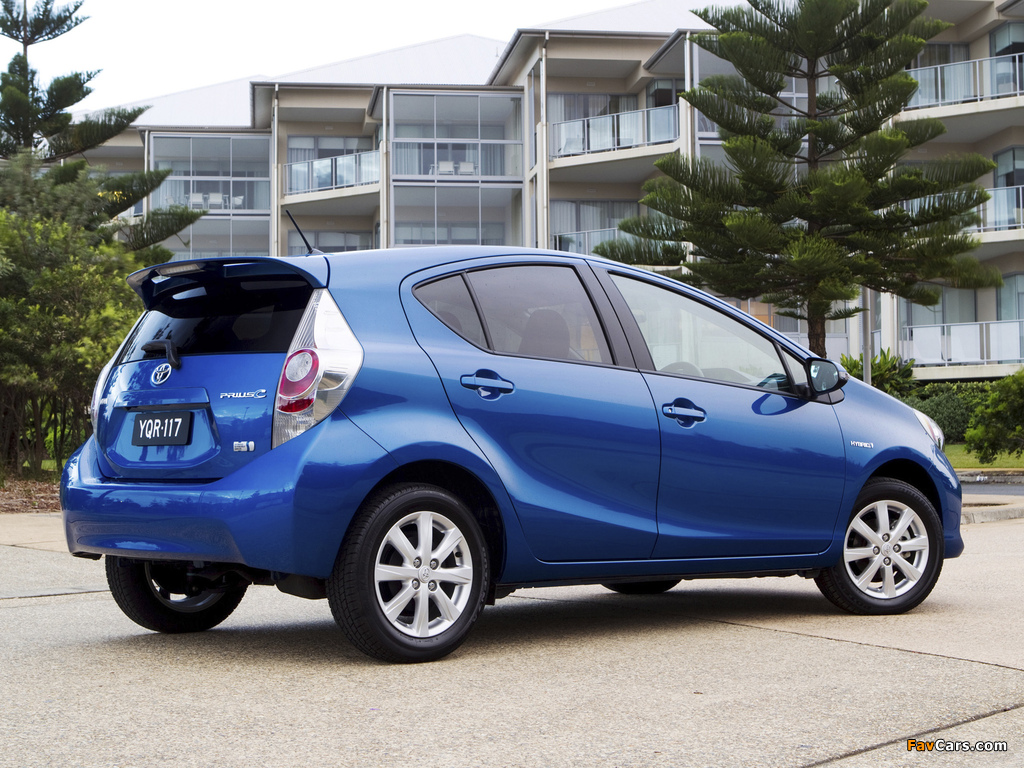 Images of Toyota Prius c AU-spec 2012 (1024 x 768)