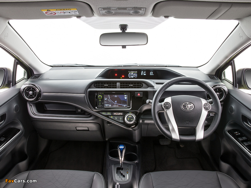 Photos of Toyota Prius c AU-spec 2015 (800 x 600)